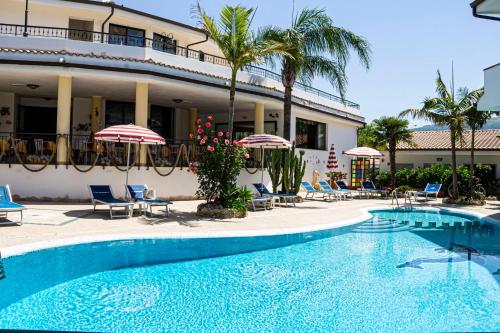 Gallery image of Hotel L'Ancora in Capo Vaticano
