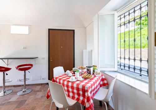 Fotografie z fotogalerie ubytování Casa di nonna Ines 2 - Hideaway in Monferrato con Vista sulle Colline e Piscina v destinaci Gabiano