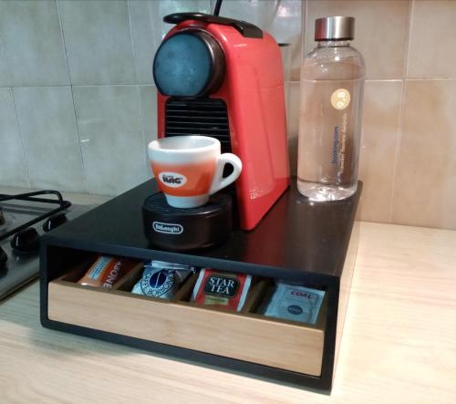 Příslušenství pro přípravu čaje a kávy v ubytování Casa Vacanza Giardino