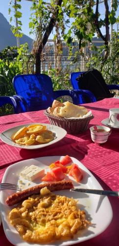 Comida en o cerca de esta villa