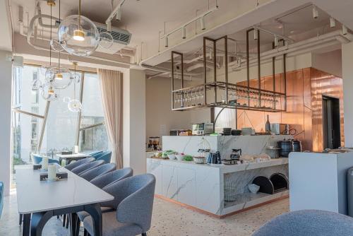 Η κουζίνα ή μικρή κουζίνα στο Star Deco Resort