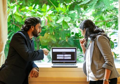 Clientes alojados en Bloom Hotel - Worli South Mumbai