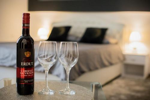 Tragos en The Bridge - private parking