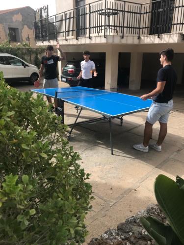 Attrezzature per ping pong presso Biora o nelle vicinanze