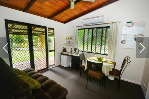 Kuchyň nebo kuchyňský kout v ubytování Pademelon Park BnB
