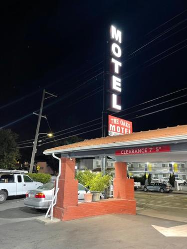 Galería fotográfica de The Oaks Motel en Oakland