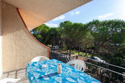 Erminia House - Blue Flat