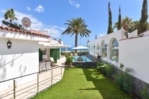 Chalet Golden Sahara by VillaGranCanaria