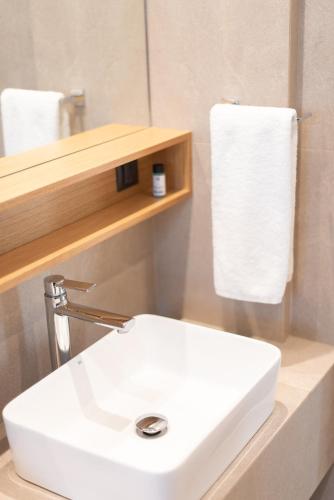 The Residences Kalamataにあるバスルーム