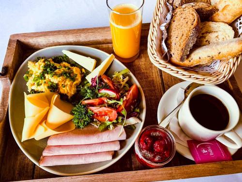 Φαγητό σε αυτό το ξενοδοχείο ή κάπου εκεί κοντά