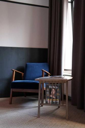 Un lugar para sentarse en Hotel 52
