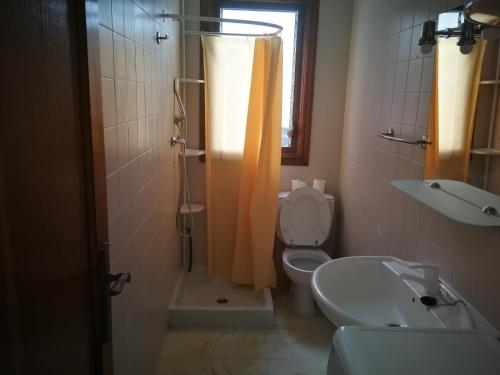 Koupelna v ubytování Habitación piso compartido Alquiler por temporada NO Turistico