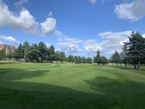 Watson Green Chic Flat - Golf Course