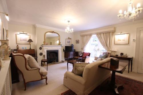 Charming & spacious Georgian garden flat, Bristol, United Kingdom