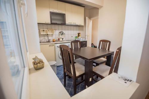 Kuhinja ili čajna kuhinja u objektu Mim's apartment