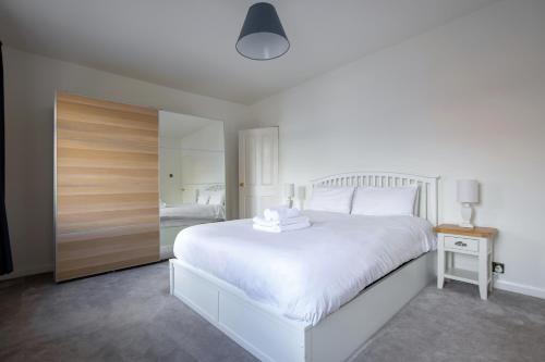 Contemporary Home in Friendly Easton - Free Parking photo 5