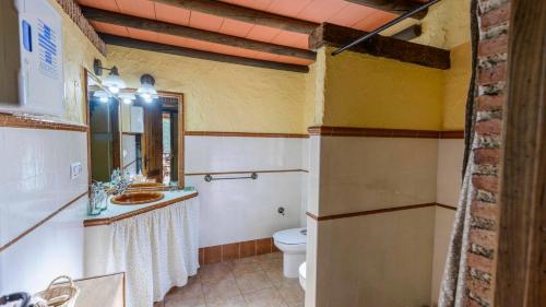 Kúpeľňa v ubytovaní Casa El Arenisco El Gastor by Ruralidays