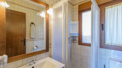 Een badkamer bij Villa Veronica Torrox by Ruralidays