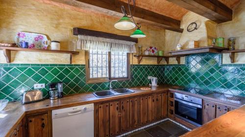 Dapur atau dapur kecil di Finca Ortiz Competa by Ruralidays