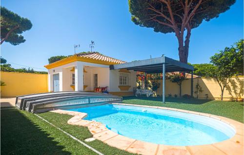 Lovely Home In Chiclana De La Fronter