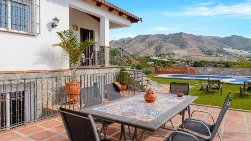 Villa Antonio Nerja by Ruralidays