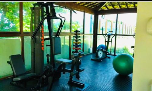 Pusat kecergasan dan/atau kemudahan kecergasan di Apartamento em Tabatinga