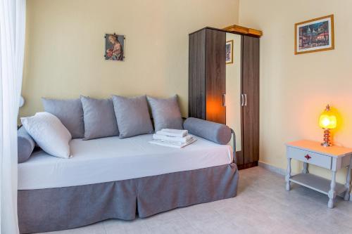 Lova arba lovos apgyvendinimo įstaigoje 2 Bedroom Modern Apartment in Perea