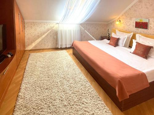 Katil atau katil-katil dalam bilik di Penthouse Apartment in Hotel Eney