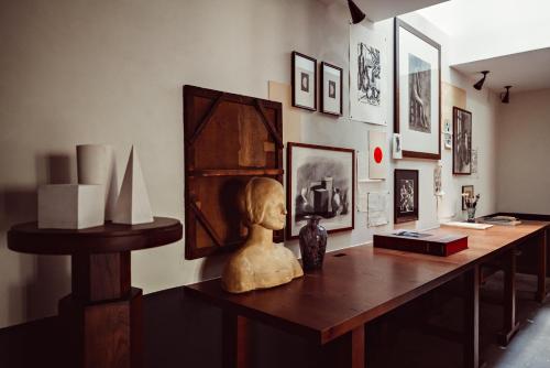 Η κουζίνα ή μικρή κουζίνα στο Hotel des Académies et des Arts