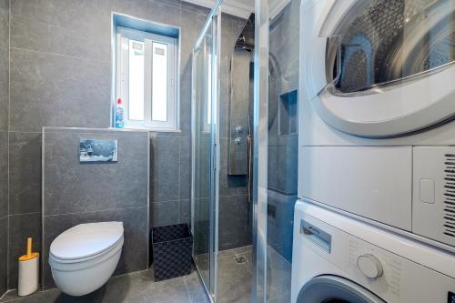 Ванная комната в Art Deco Luxury Apartment, Central Location