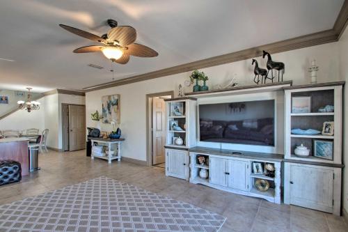 Φωτογραφία από το άλμπουμ του Coastal Gulf Shores Home Less Than 3 Miles to Beach! σε Gulf Highlands