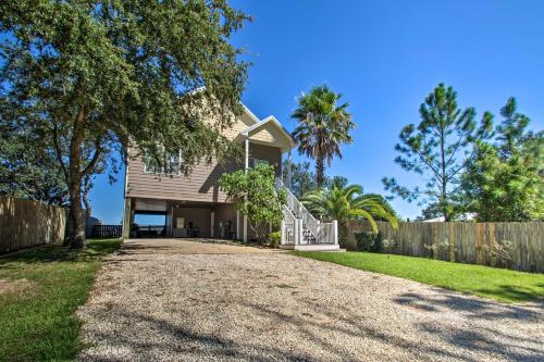 Zahrada ubytování Waterfront Gulf Shores Studio with Shared Pool!