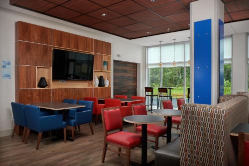 Gallery image of Holiday Inn Express - Lockport, an IHG Hotel in Lockport