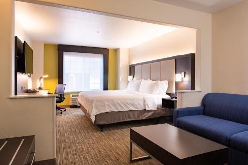 Gallery image of Holiday Inn Express Hotel & Suites Evanston, an IHG Hotel in Evanston