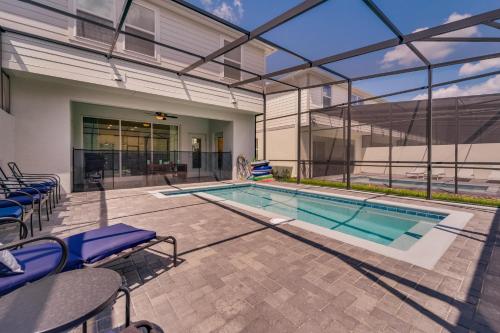 Ảnh trong thư viện ảnh của Windsor Island Resort 5 Bedroom Townhome Private Pool Disney ở Davenport