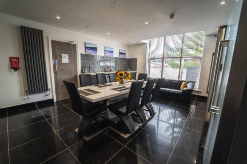 The Ashcroft Studios & Apartments with Free Parking photo 59