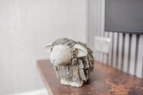 Gambar di galeri bagi The Old Stamp House Retreat- Three En-suite Bedrooms Central Village Location di Ambleside