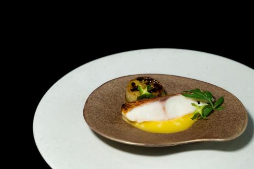 ホテルの敷地内または近くでの食事または食べ物