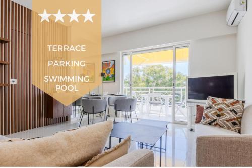 Upscale 2-Br apartment swimming pool sea view