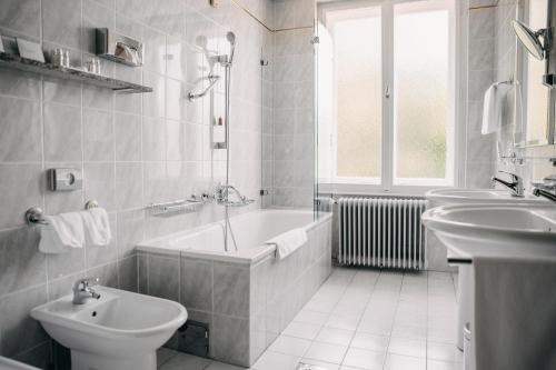 Vila Bled tesisinde bir banyo