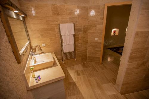Maze Of Cappadocia Hotelにあるバスルーム