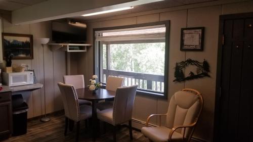 E5 Condo – Photos 2