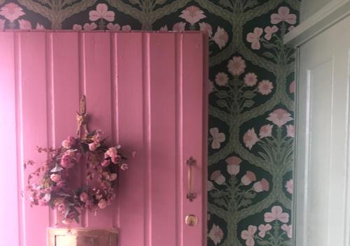 Imagen de la galería de The Pink Cottage (upstairs suite) & Secret Garden, en Whitehead