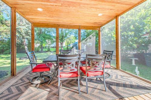 Backyard Oasis in Three Oaks – Photos 2