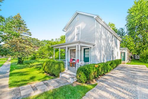 Backyard Oasis in Three Oaks – Photos 3
