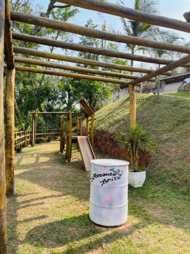 Taman di luar Chacara recantobrito