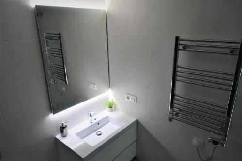 A bathroom at Flamenca Village Penthouse