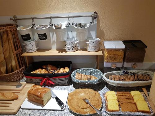 Foto dalla galleria di Hôtel de Paris a Lourdes