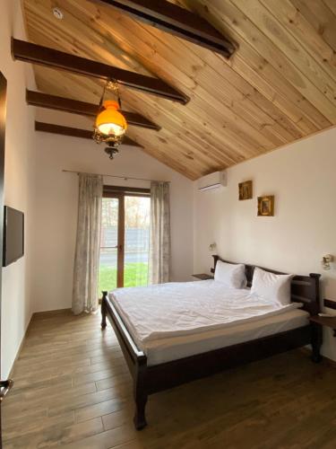 Ein Bett oder Betten in einem Zimmer der Unterkunft Boro Club