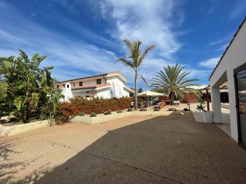 Το κτήριο όπου στεγάζεται  το ξενοδοχείο